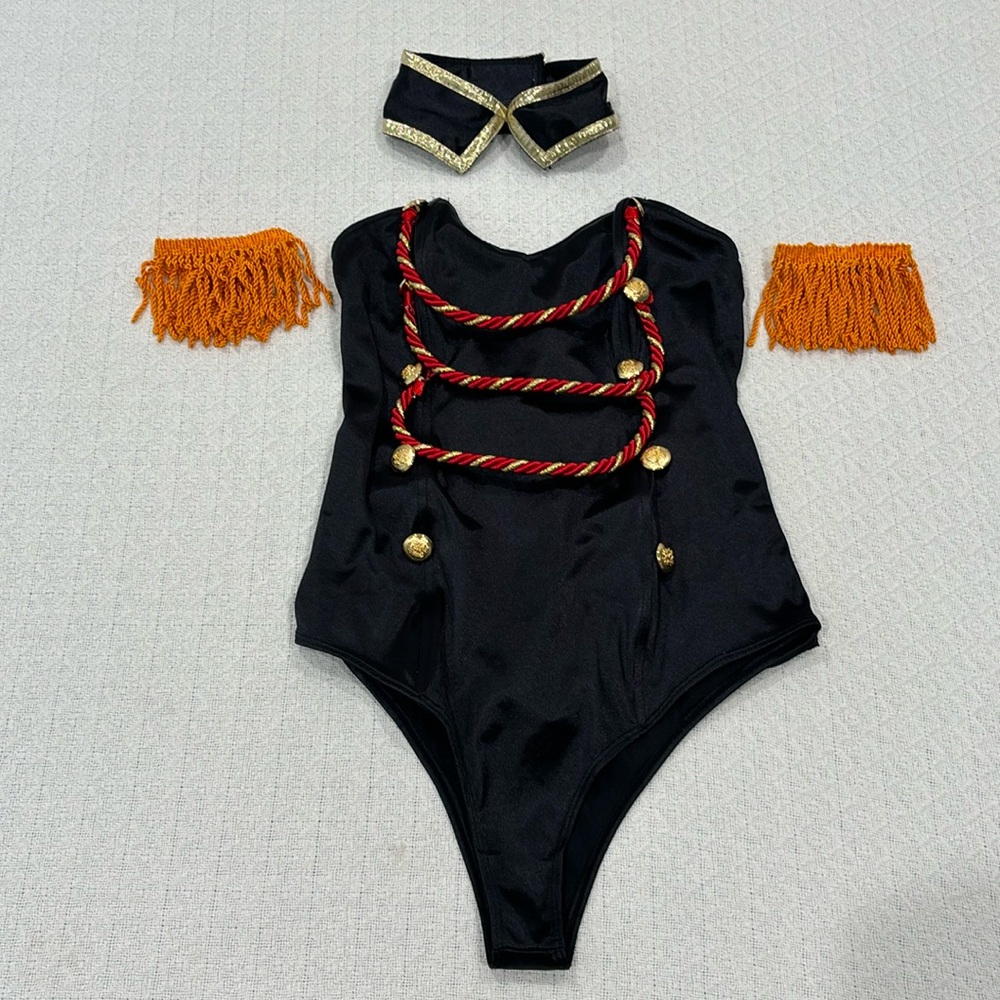 SEXY RINGMASTER COSTUME